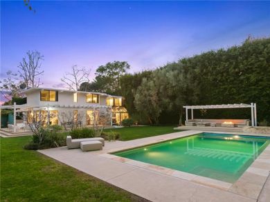Malibu Luxury Rental Sleeps 12 Guests.